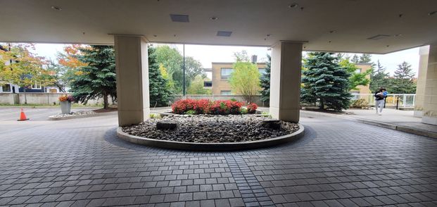 For Lease - 3865 Lake Shore Boulevard Unit# 408, Toronto, Ontario - Photo 1