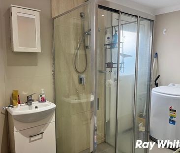 Nice Two Bedroom Granny Flat With Water Usage Included - Photo 1