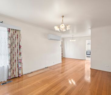 Comfort, Space & Convenience in the Heart of Gladstone Park - Photo 5