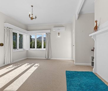Spacious 5br Kelburn Home with Garden - Photo 4