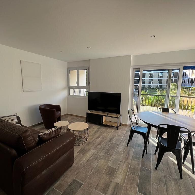 A LOUER - AIX EN PROVENCE - CHAMBRE EN COLOCATION AVEC TERRASSE ET PARKING - Photo 1