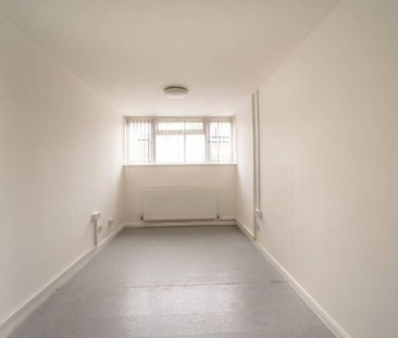 4 bedroom terraced house to rent - Photo 2