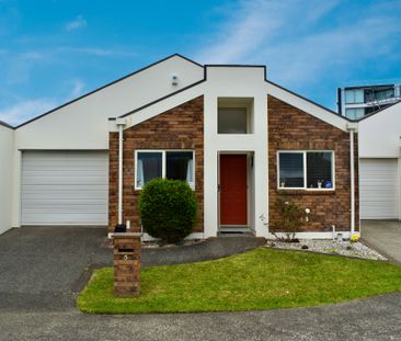 5/16 Vinograd Drive, Te Atatu Peninsula - Photo 2