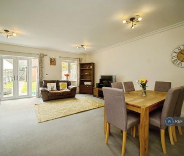 3 bedroom terraced house to rent - Photo 2