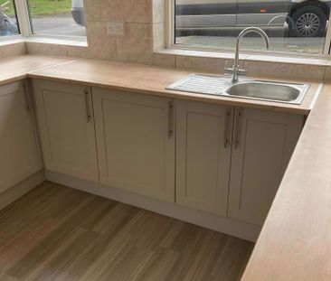 4 bedroom detached house to rent - Photo 3