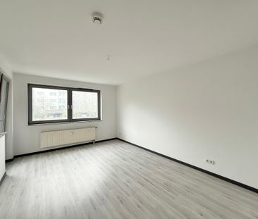 Schöne 3-Zimmer-Erdgeschosswohnung mit Balkon in zentrumsnaher Lage - Foto 1