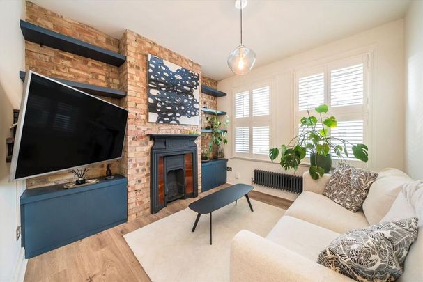 2 bedroom maisonette to rent - Photo 1