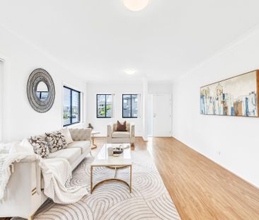 Family-Friendly Home in Colebee's Stonecutters Ridge Estate - Photo 6