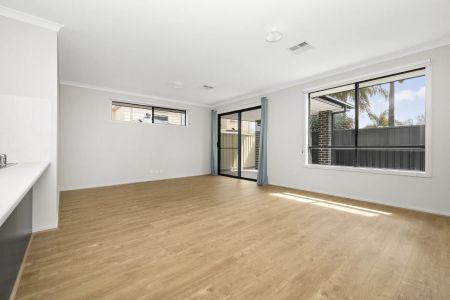 Brand New Modern Family Home in a Convenient Location - Photo 3