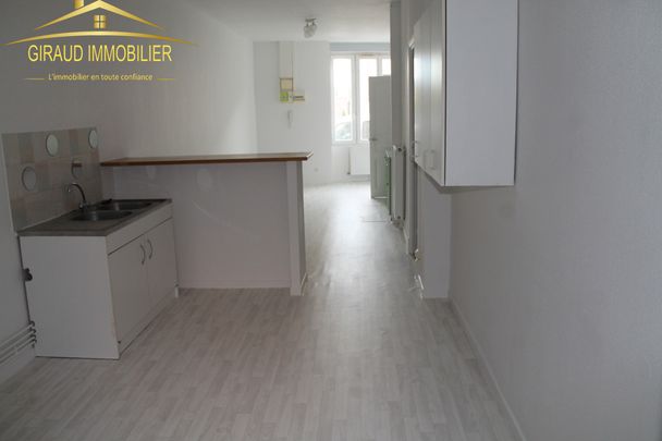 Location Appartement 3 pièces 65m² CHAUFFAILLES 71170 - Photo 1