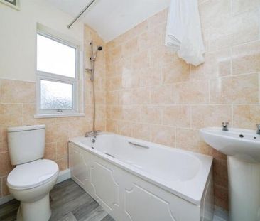 Edenhurst Avenue - Photo 4