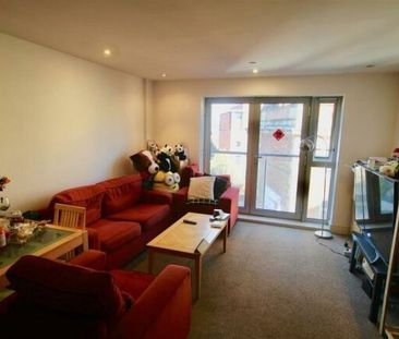 2 bedroom flat to rent - Photo 3