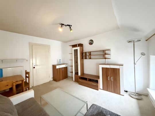 MÖBLIERTE 4-ZIMMERWOHNUNG IN ALTBAU ZU MIETEN! - Foto 1