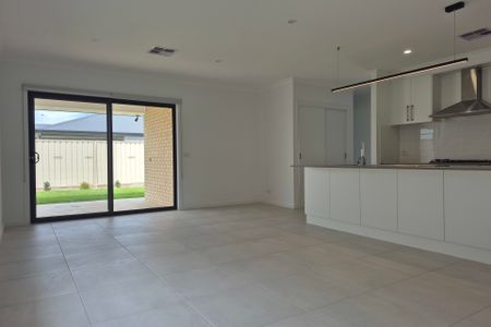 11 Lakepark Boulevard, Mildura VIC 3500 - Photo 3