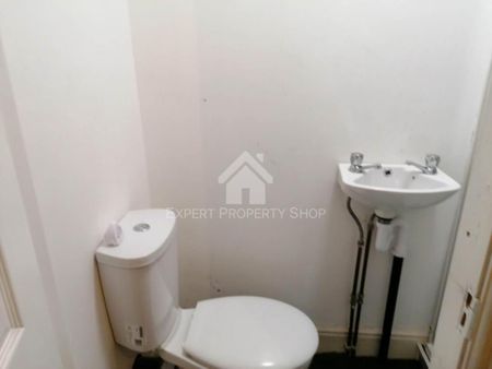 1 bedroom in a house share to rent - Photo 5