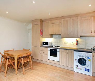 5 bedroom semi-detached house to rent - Photo 4