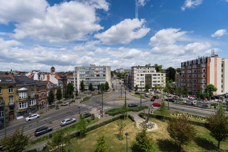 Square Georges Marlow, 1180, Uccle - Photo 2