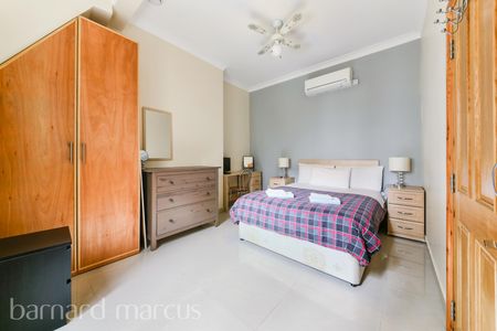 Charing Cross Road, Wc2H, Covent Garden - Photo 3