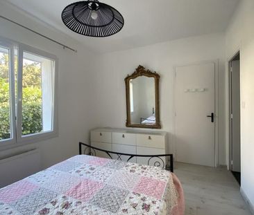 Appartement T2 à louer 2 pièces - 48,20 m2 CHATEAUNEUF LES MARTIGUE... - Photo 5