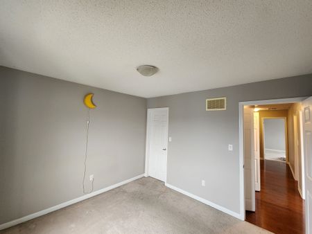 For Lease - 16 Saunter Court, Brampton, Ontario - Photo 5