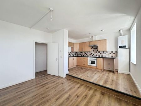 2 bedroom apartment to rent - Photo 3