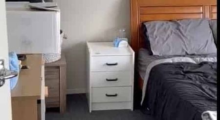 2BR Belmont Apartment! - Photo 3