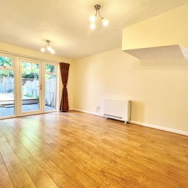 2 bedroom terraced house to rent - Photo 1