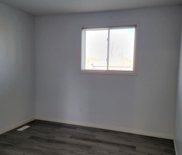 For Lease - 15 Sandra Road, London East, Ontario - Photo 1