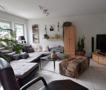 Moderne und grosszügige 3.5-Zi-Gartenwohnung mit Garage - Foto 2
