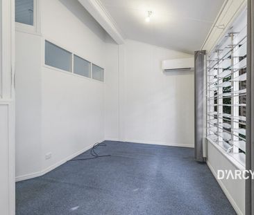 Private Courtyard and Close to EVERYTHING!! - Photo 2