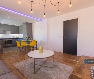 2 bedroom flat to rent - Photo 3