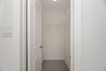 For Lease - 16 Ravenscraig Place, Innisfil, Ontario - Photo 4