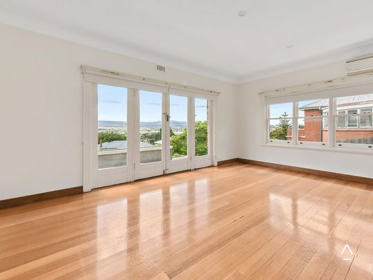 Spacious Family Home with Stunning River & Mountain Views - Photo 1