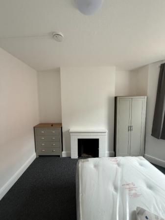 Lea Road, Abington, Northampton, NN1 - Photo 3