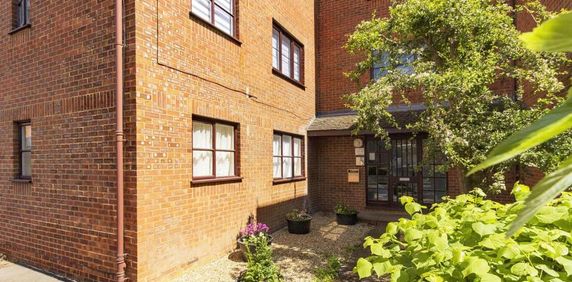 1 bedroom apartment to rent Cranbrook, Woburn Sands, Milton Keynes, Buckinghamshire, MK17 - Photo 2