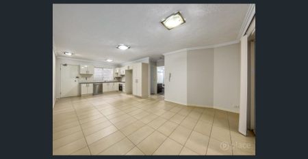 Ground Floor 2 Bedroom Unit - Photo 5