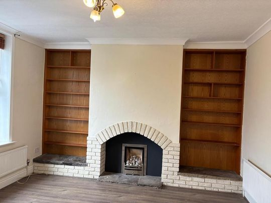 2 bedroom terraced house to rent - Photo 1