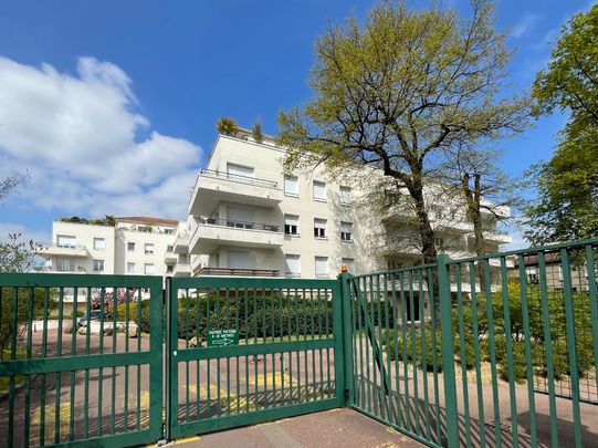 Location appartement 1 pièce, 25.06m², Créteil - Photo 1