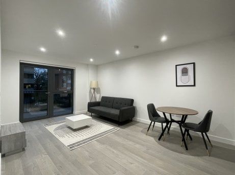 1 bedroom flat to rent - Photo 1