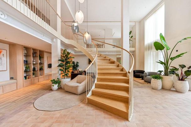 3 bedroom flat to rent - Photo 1