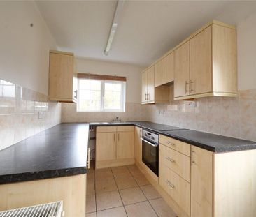 3 bedroom semi-detached house to rent - Photo 5