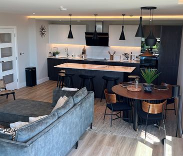 3 Bed Penthouse, Edna Road, SW20 - Photo 5