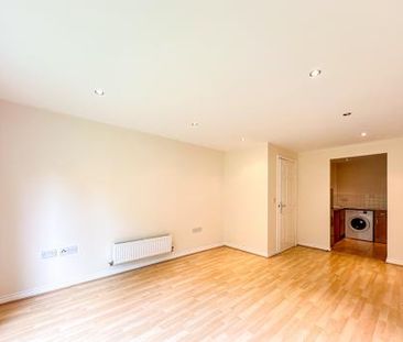 42 Loweswater Close, Watford, Watford, WD25 - Photo 3