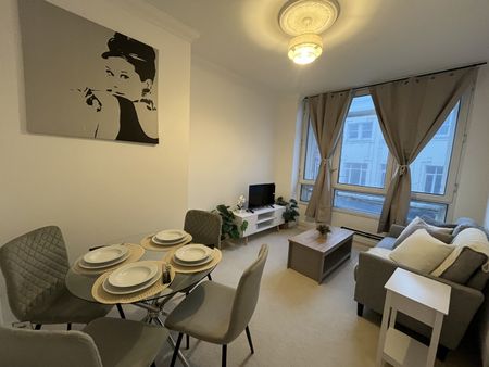 2 Bed Flat, Marsh Street, BS1 - Photo 4