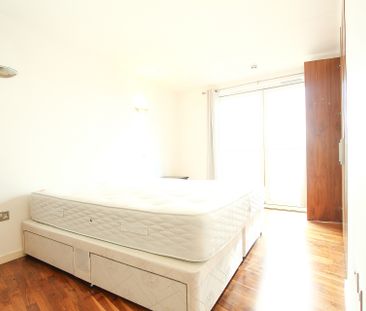 Fairmont Avenue, London, E14 - Photo 5