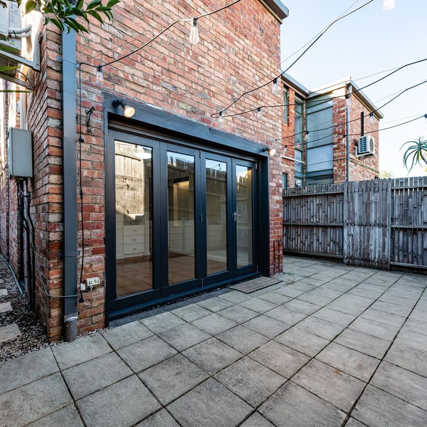 1/30 Ormond Road, Ascot Vale VIC 3032 - Photo 1