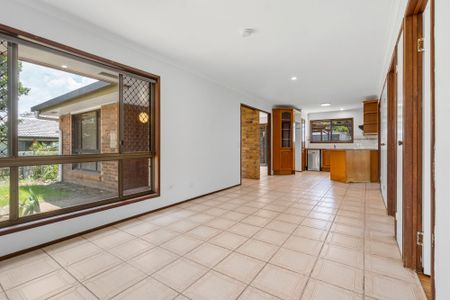 258 King Street, Clontarf QLD 4019 - House For Rent | Domain - Photo 3