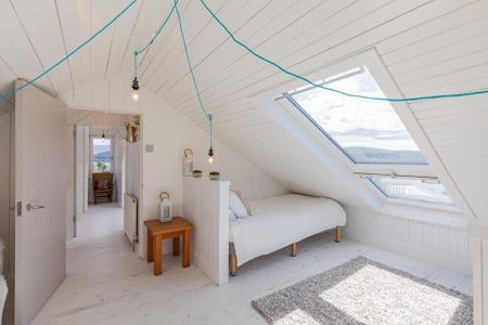 4 bedroom semi-detached house to rent - Photo 4