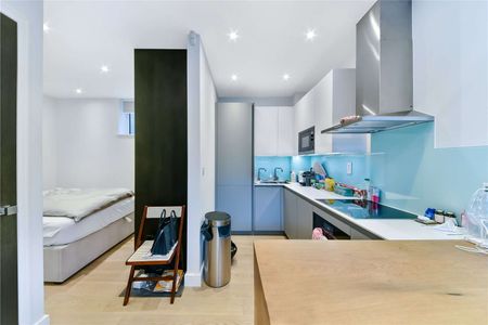 Studio apartment on the edge of the City of London - Photo 5