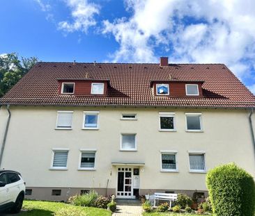 Frisch SANIERTE 3-Zimmer-Wohnung mit BALKON und Blick ins Grüne!! - Photo 2